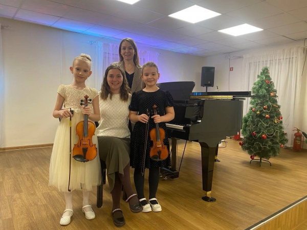 10 декабря 2023 года на базе Детской школы искусств №12 города Екатеринбурга состоялся  I Региональный конкурс скрипачей «Я буду скрипачом!».