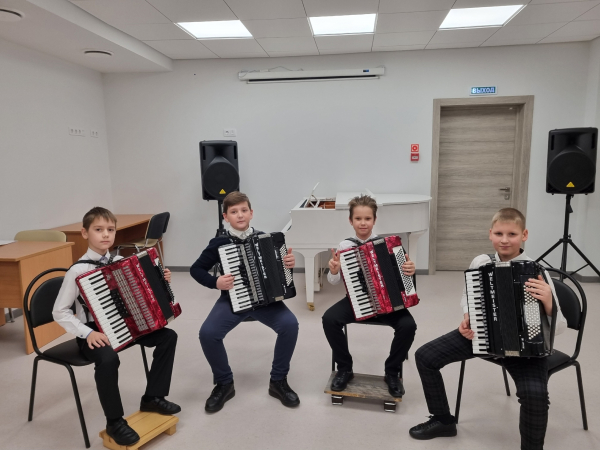 21 января состоялся концерт учащихся отдела народных инструментов в школе &quot;Гармония&quot; на Заполярной,9.