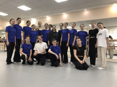Сегодня в нашей школе прошел захватывающий мастер-класс «Современный танец: основы contemporary техники».